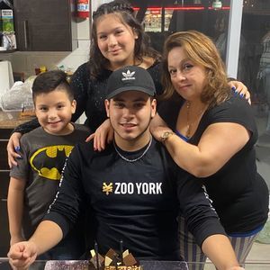 Meet your Posher, Beatriz